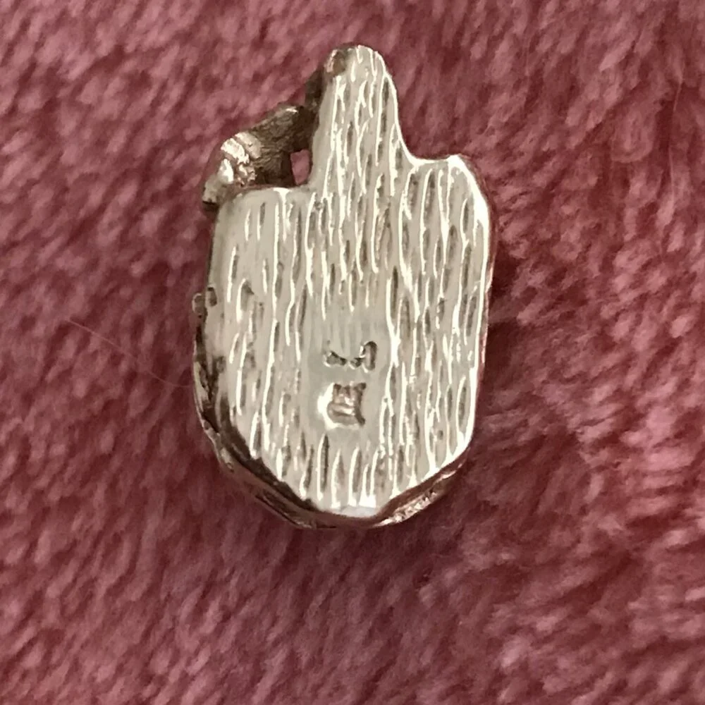 Yellow gold Nugget Pendent with Pearl - Picture 5 of 5